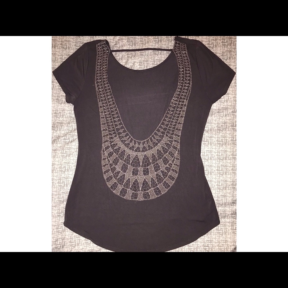 😻💋💥🥂Open back BKE shirt 🥂💥💋😻